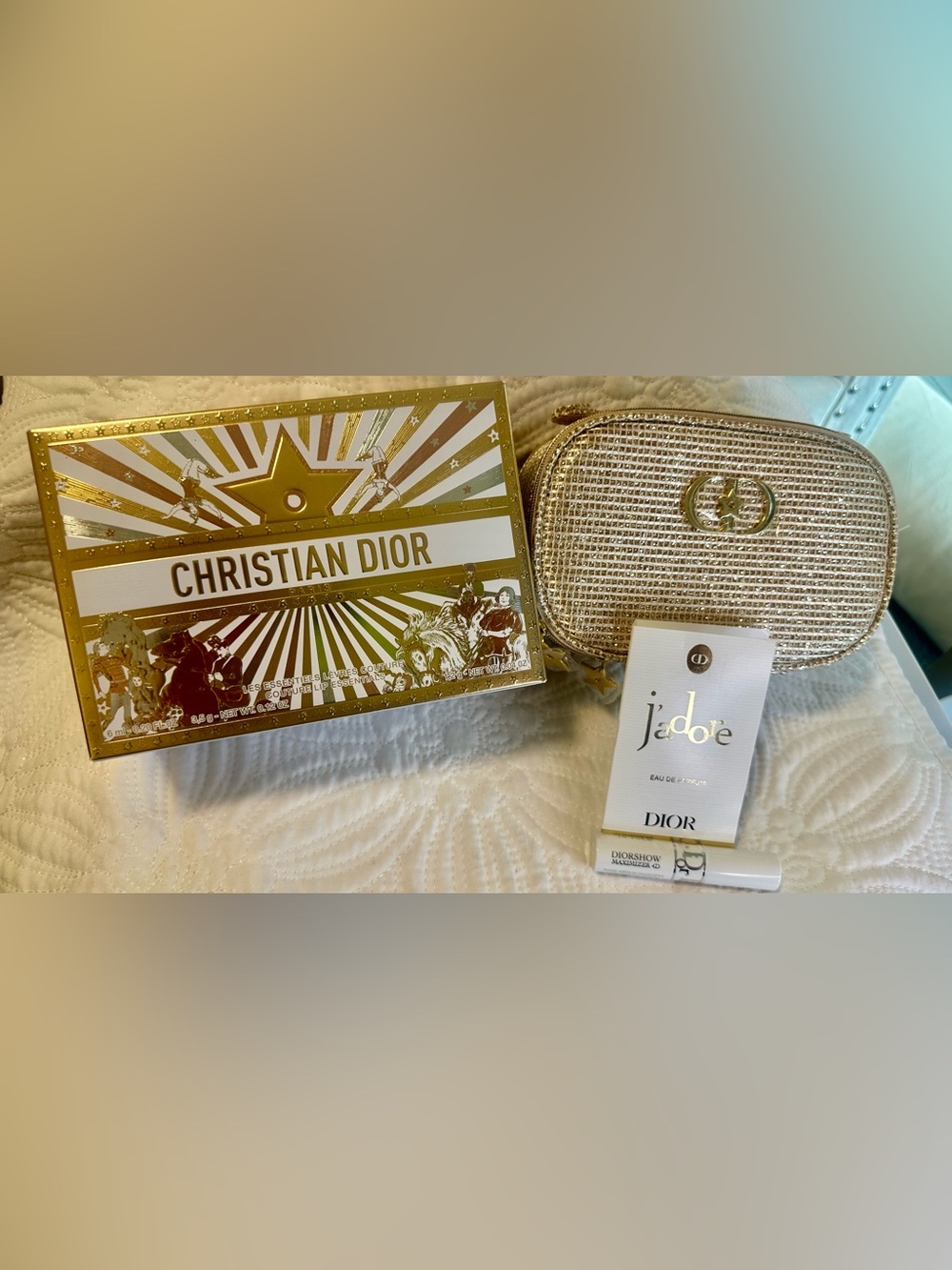🤎Gorgeous 2025 Dior Gold Cosmetic Pouch🤎